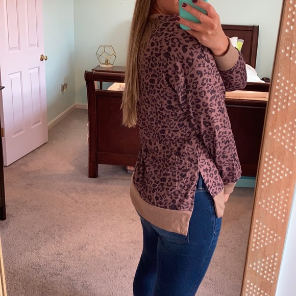 LAST2 WILD- sweatshirt - Picture 2 of 3